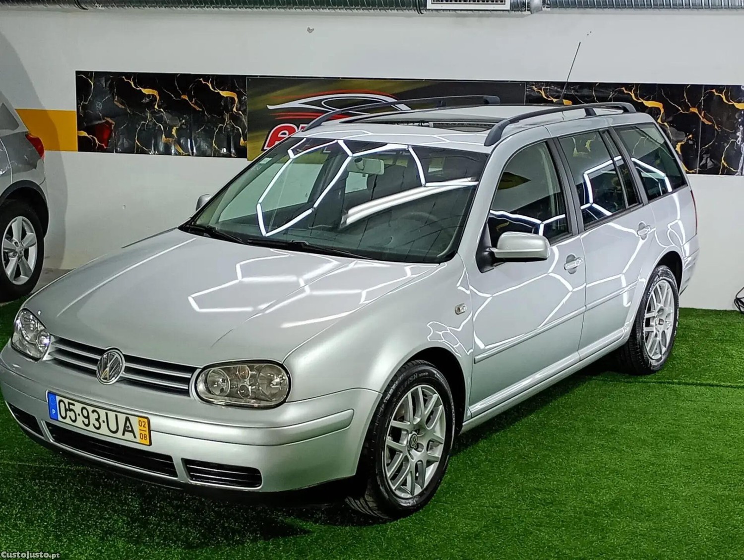 Volkswagen Golf 1.9 TDi Highline — fotografia 23