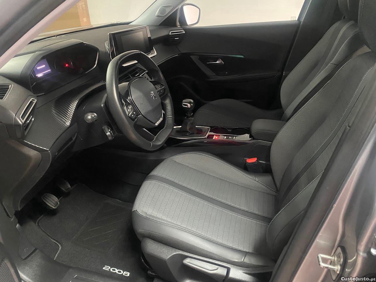 Peugeot 2008 1.2 Allure — fotografia 3