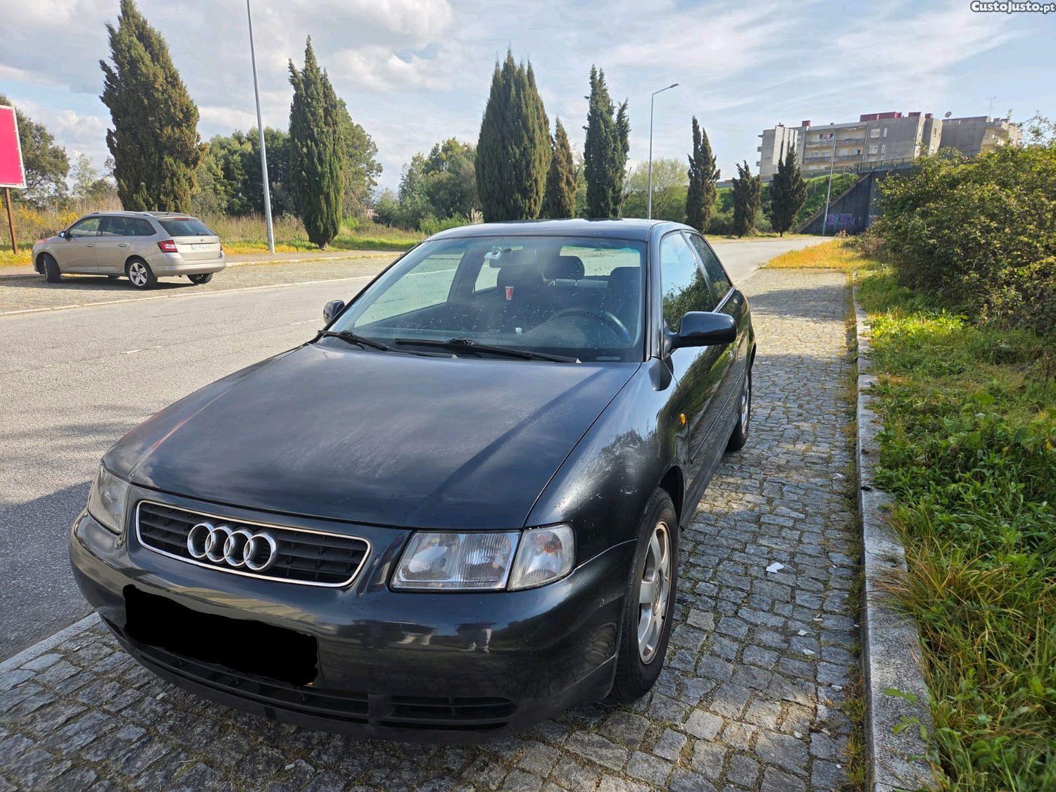 Audi A3 1.9 Tdi — fotografia 2
