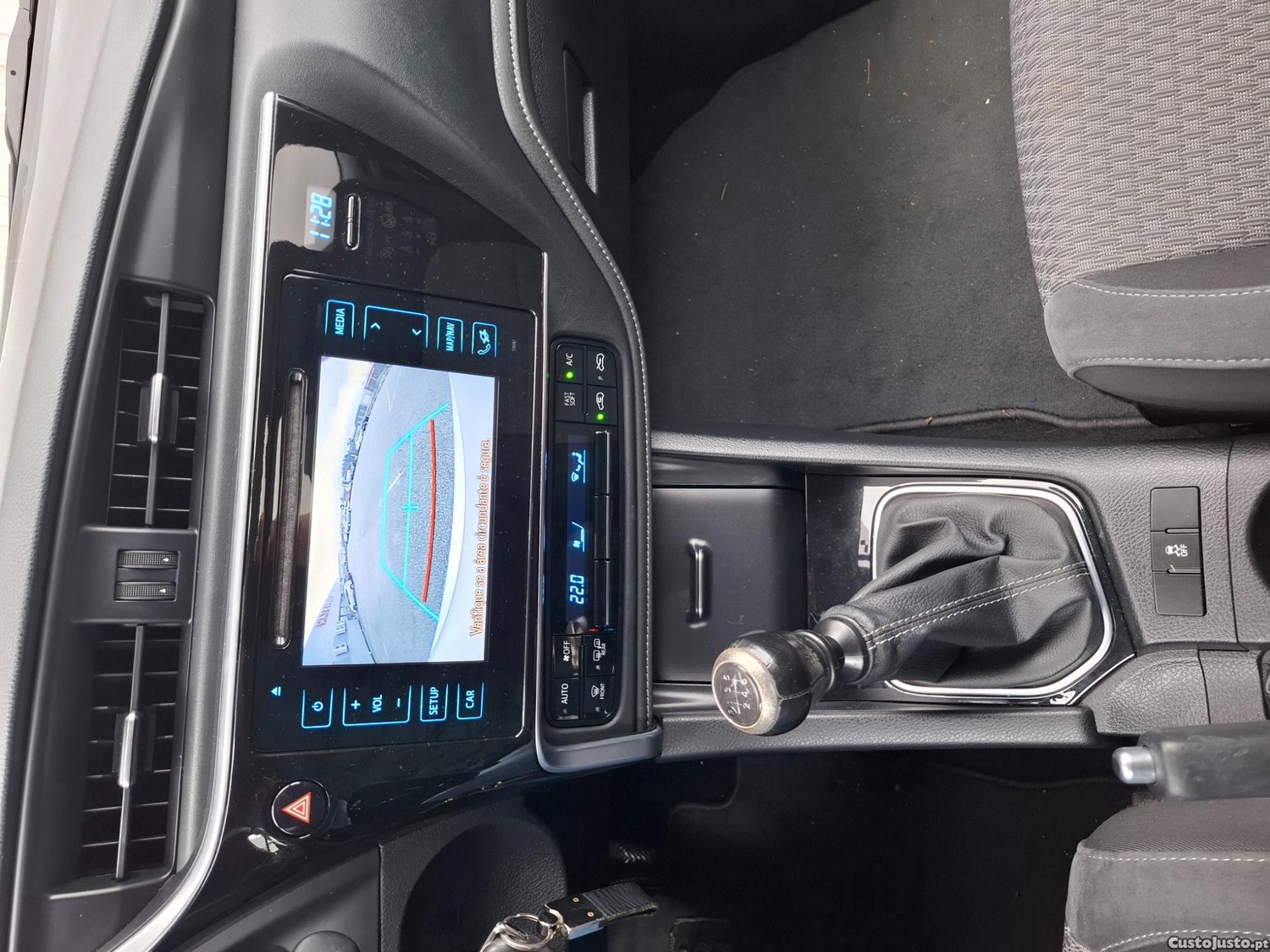 Toyota Auris 1.4 D - 18 — photo 5