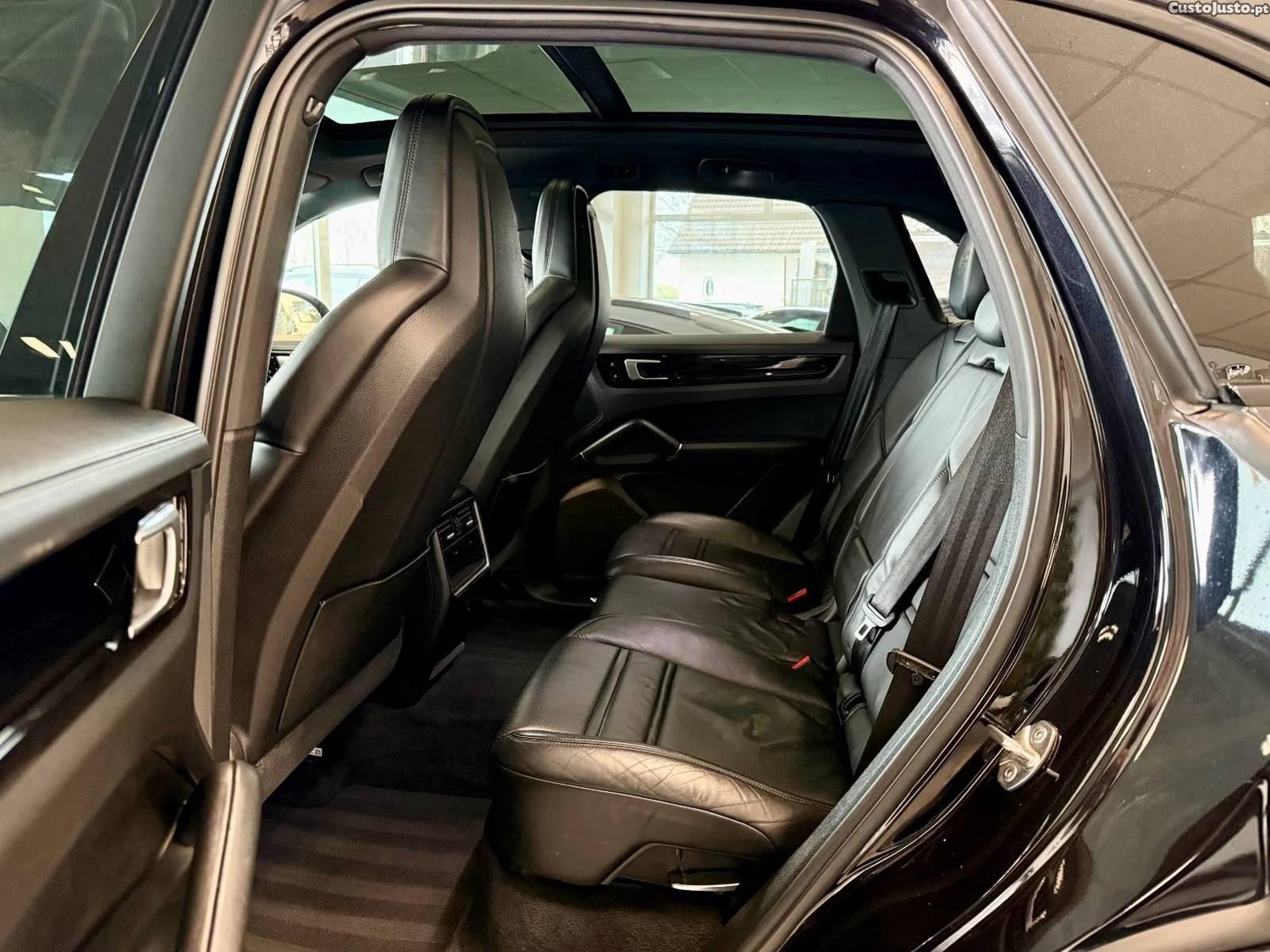 Porsche Cayenne V6 — fotografia 6