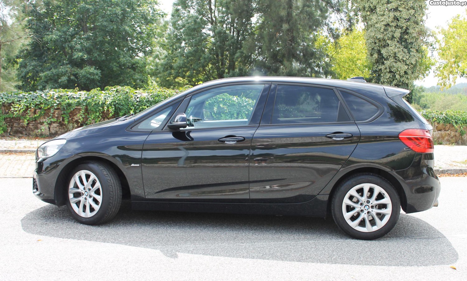 BMW 216 Active Tourer Line Sport — fotografia 16