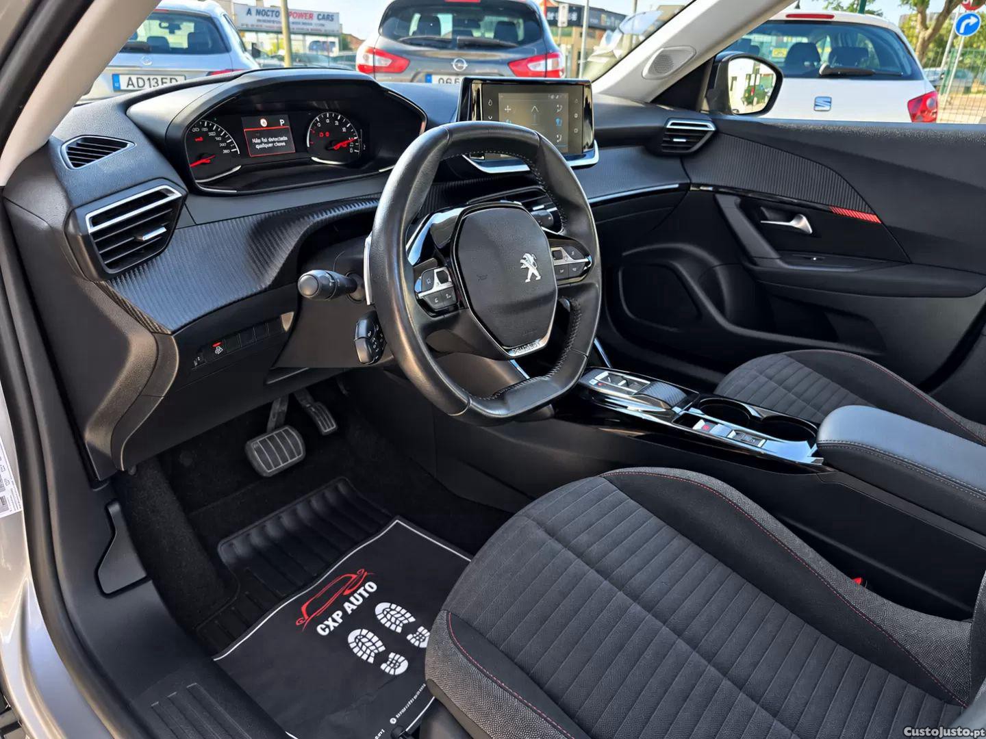 Peugeot 2008 Puretech 130 eat8 active pack — fotografia 9