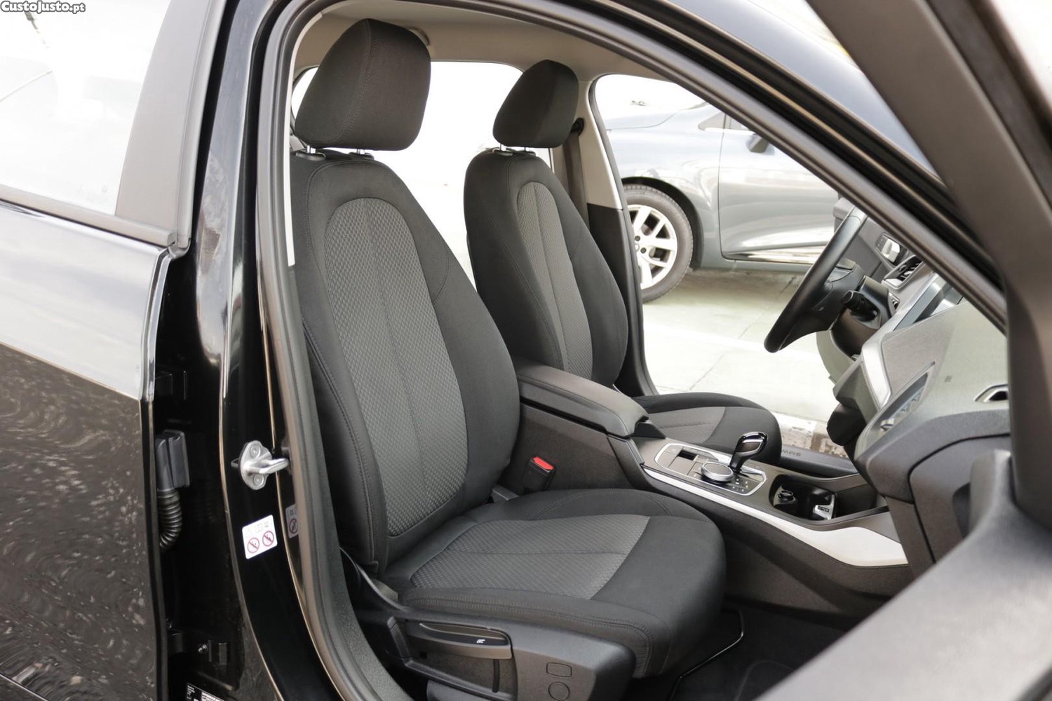 BMW 116 d Corporate Edition Auto — fotografia 40