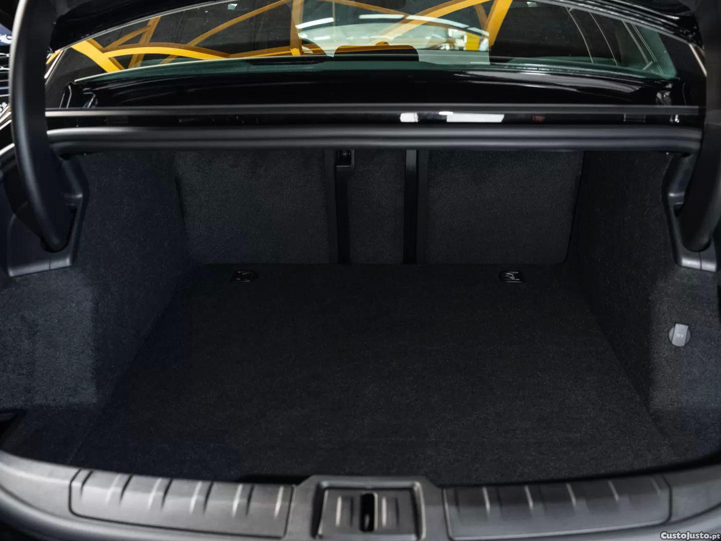 Porsche Taycan Bateria performance plus — fotografia 4