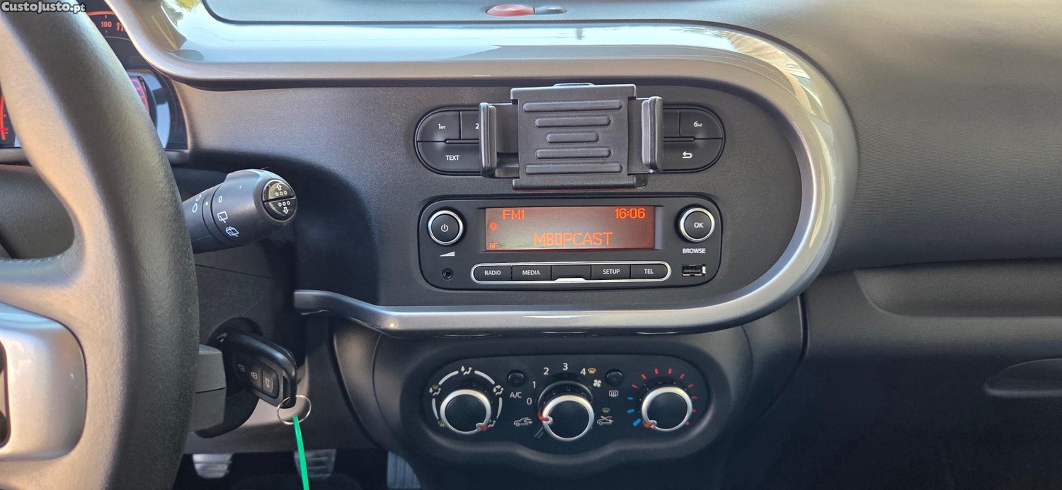 Renault Twingo SCE LIMITED — fotografia 4