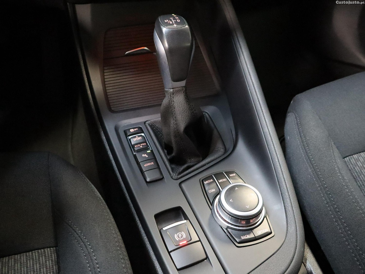 BMW X1 25 e xDrive — fotografia 3