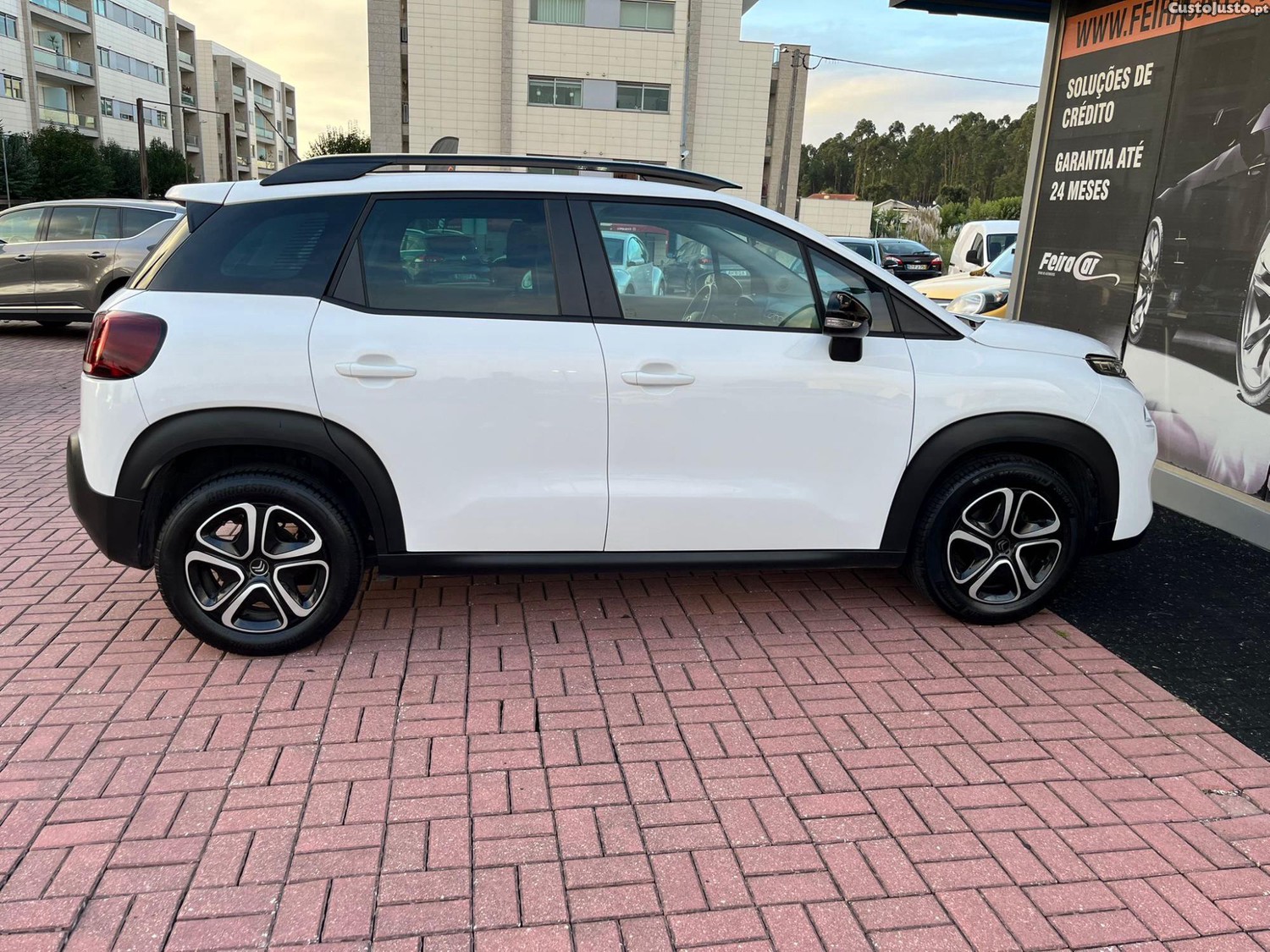 Citroën C3 Aircross 1.5 BlueHDi Shine — fotografia 16