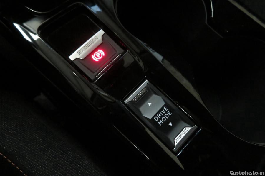 Peugeot e-208 50 kWh Active — fotografia 10