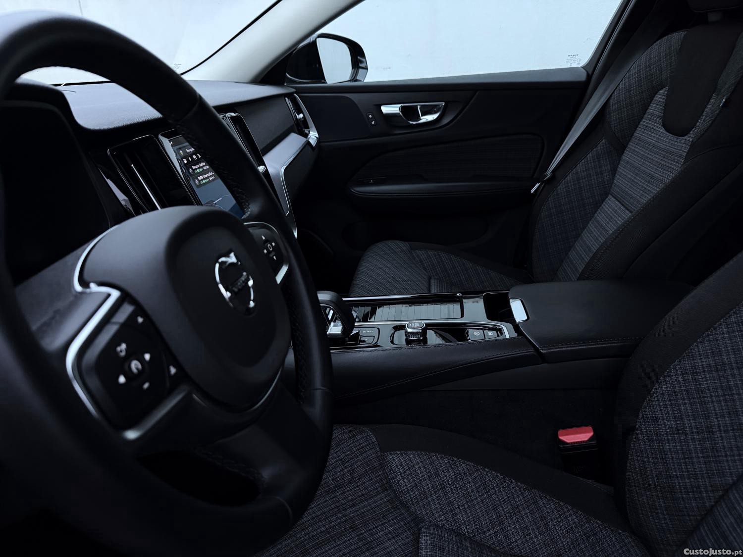 Volvo V60 2.0 T6 AWD TE Essent - 23 foto 3