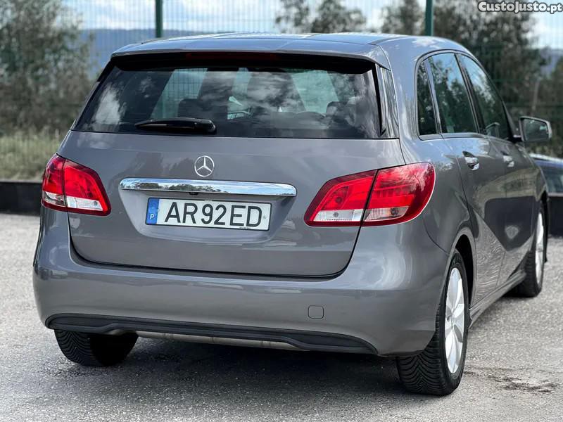 Mercedes-Benz B 180 d Fleet Pack — fotografia 14