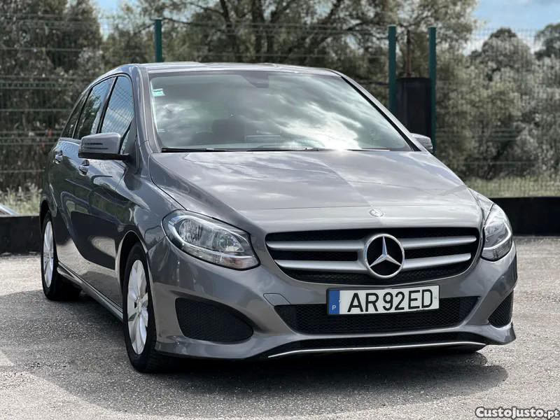Mercedes-Benz B 180 d Fleet Pack — fotografia 15