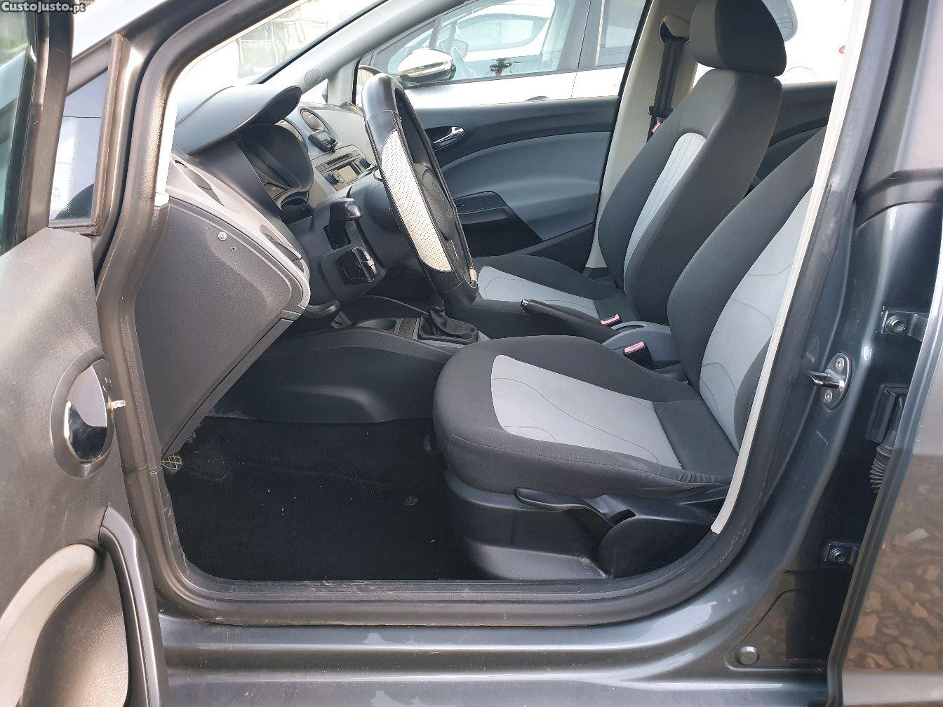 SEAT Ibiza ST 1.2 TDI Reference, AC — fotografia 3