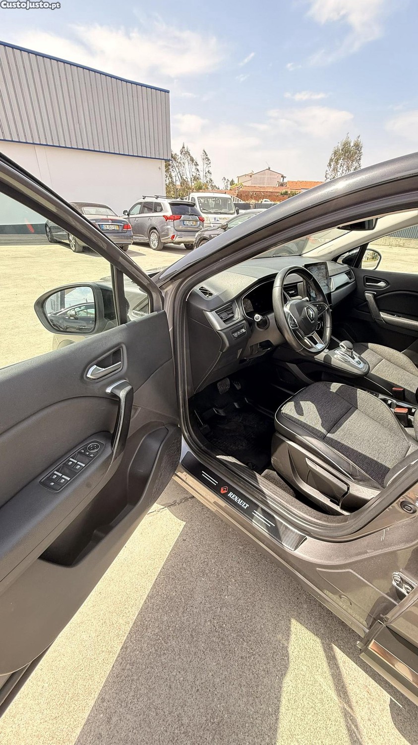 Renault Captur 1.6 E-Tech Full Hybrid de 2020 — fotografia 10
