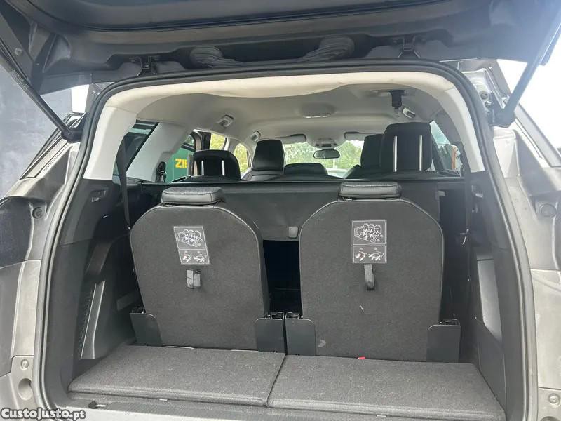 Peugeot 5008 1.5 BlueHDi Allure — fotografia 4
