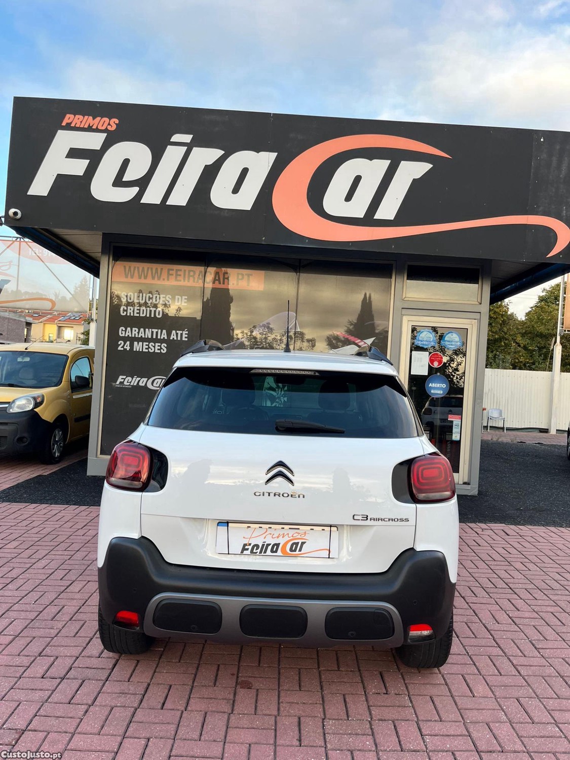Citroën C3 Aircross 1.5 BlueHDi Shine — fotografia 17