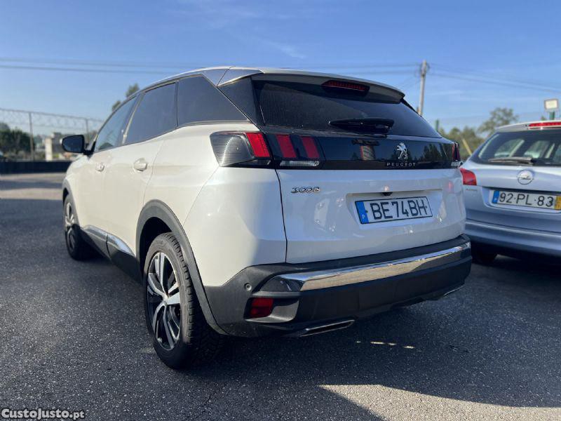 Peugeot 3008 1.5 BlueHDi Allure - 18 — photo 3