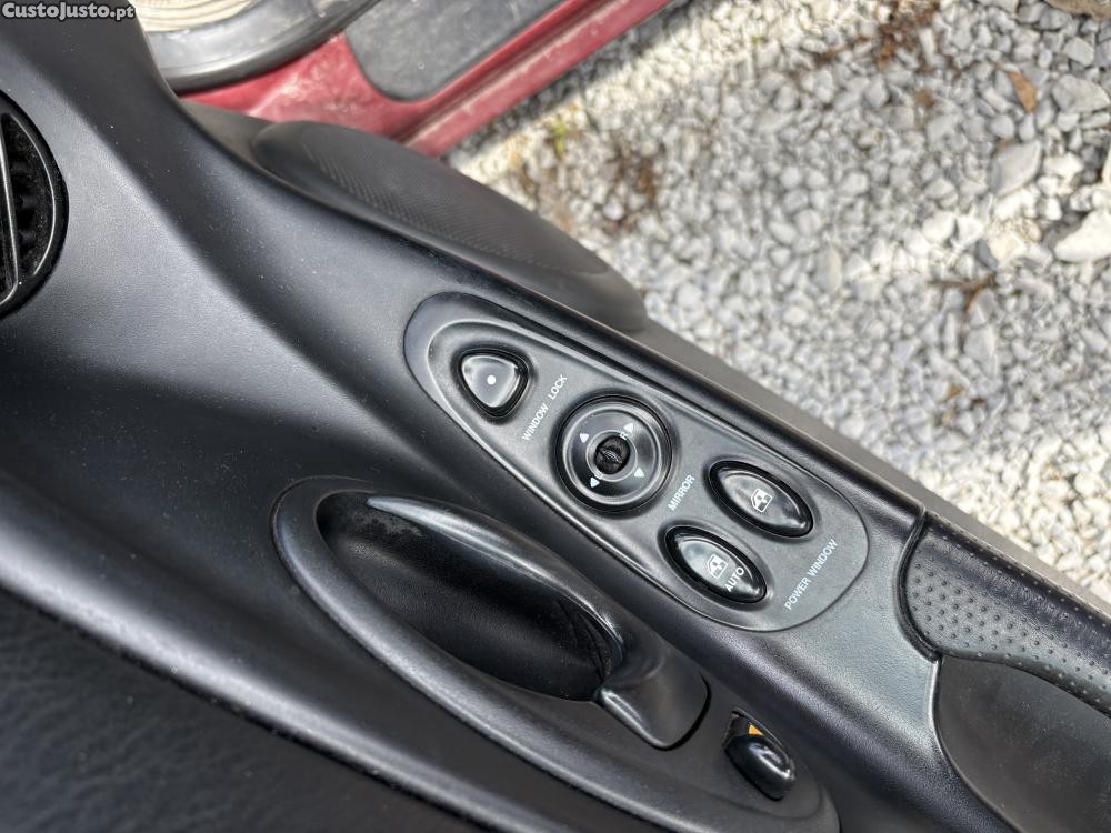 Hyundai Coupe 1.6 i 16v — fotografia 2
