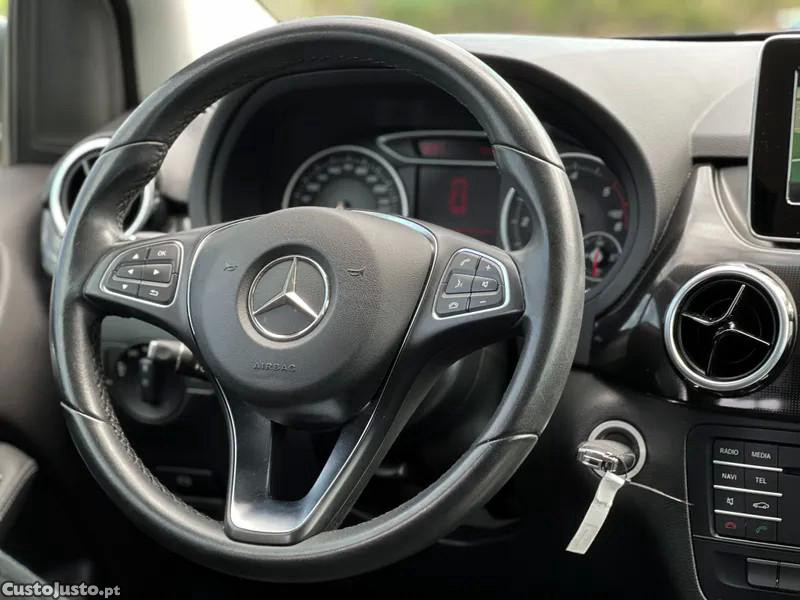 Mercedes-Benz B 180 d Fleet Pack — fotografia 10