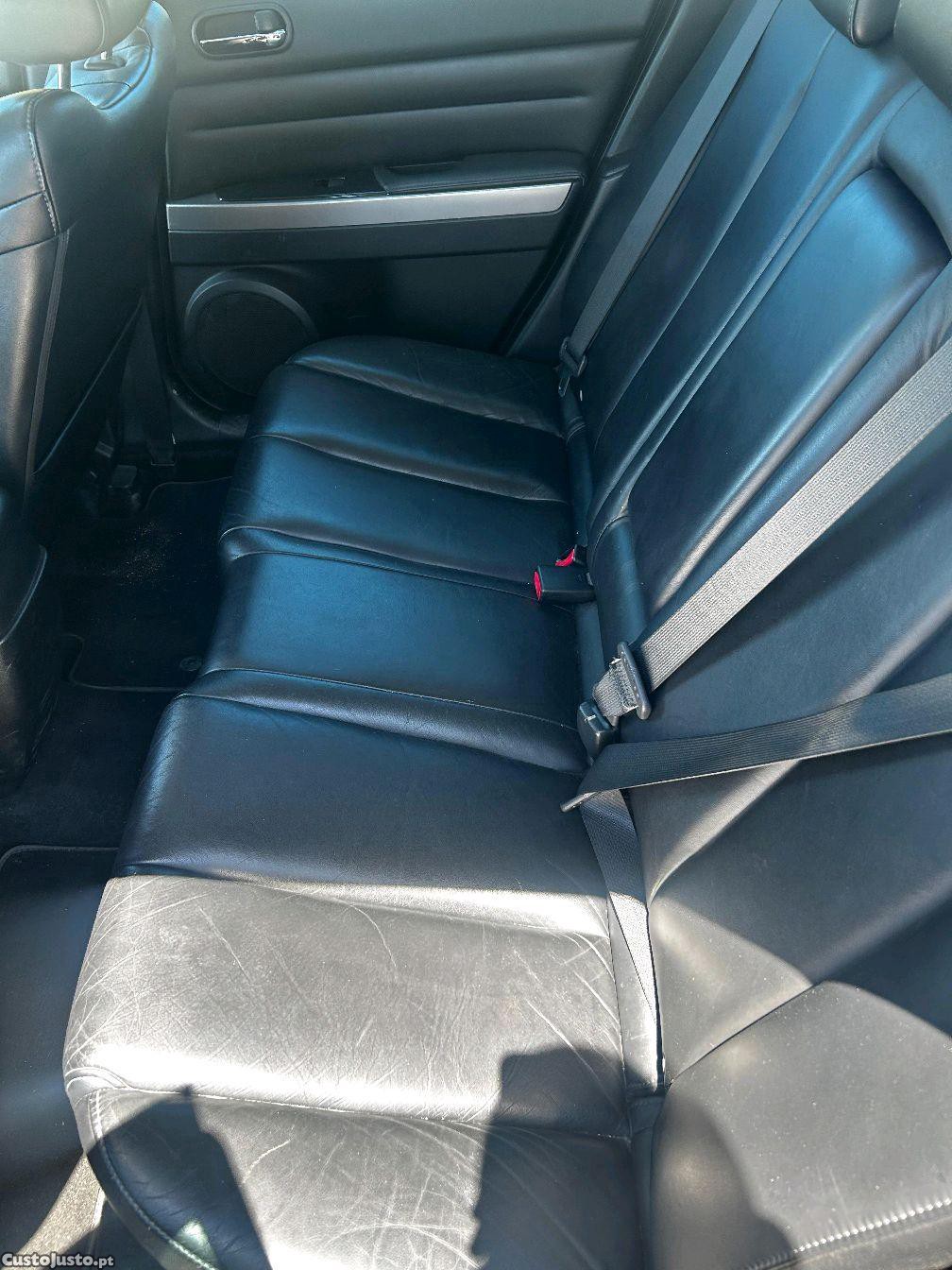 Mazda CX-7 SUV — photo 5