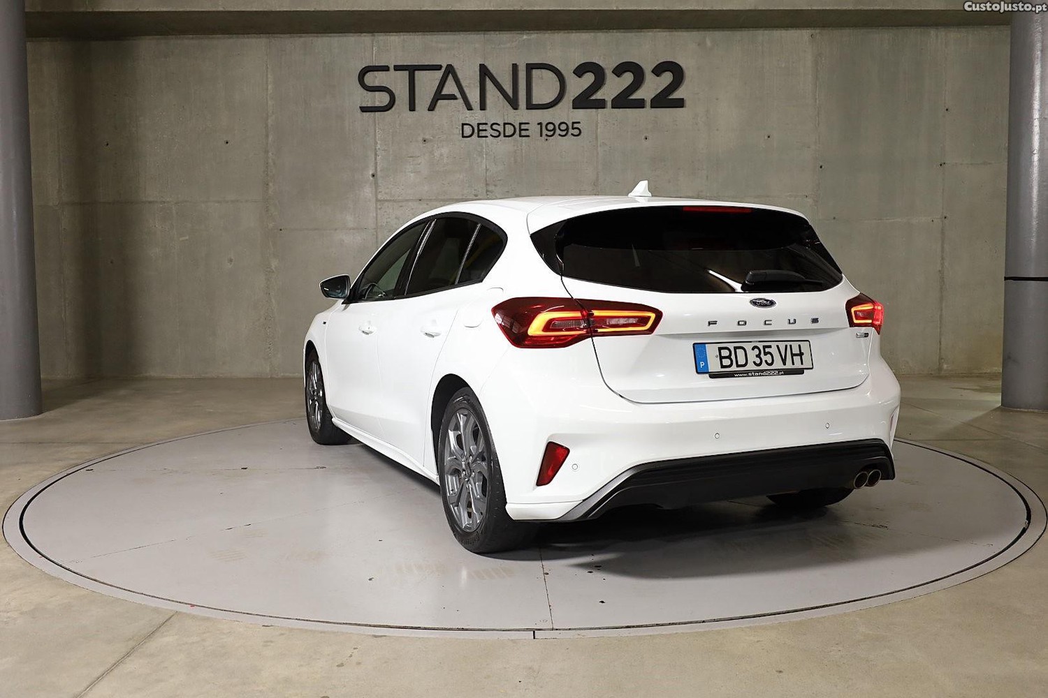 Ford Focus 1.0 EcoBoost MHEV ST-Line Aut. — fotografia 18