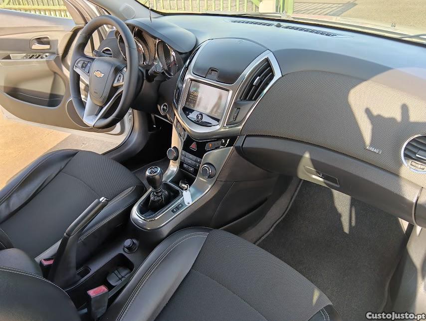 Chevrolet Cruze 1.7 CDTI — fotografia 4