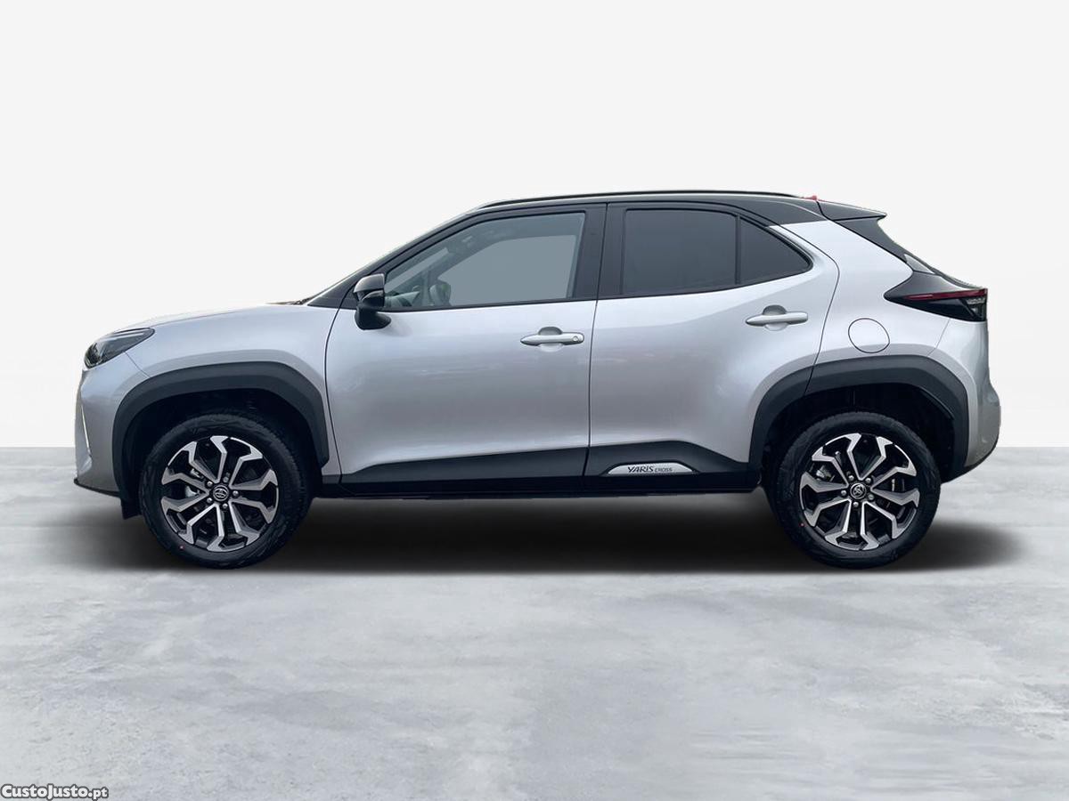 Toyota Yaris Yaris Cross 1.5 HDF Square Collection - 24 — photo 3