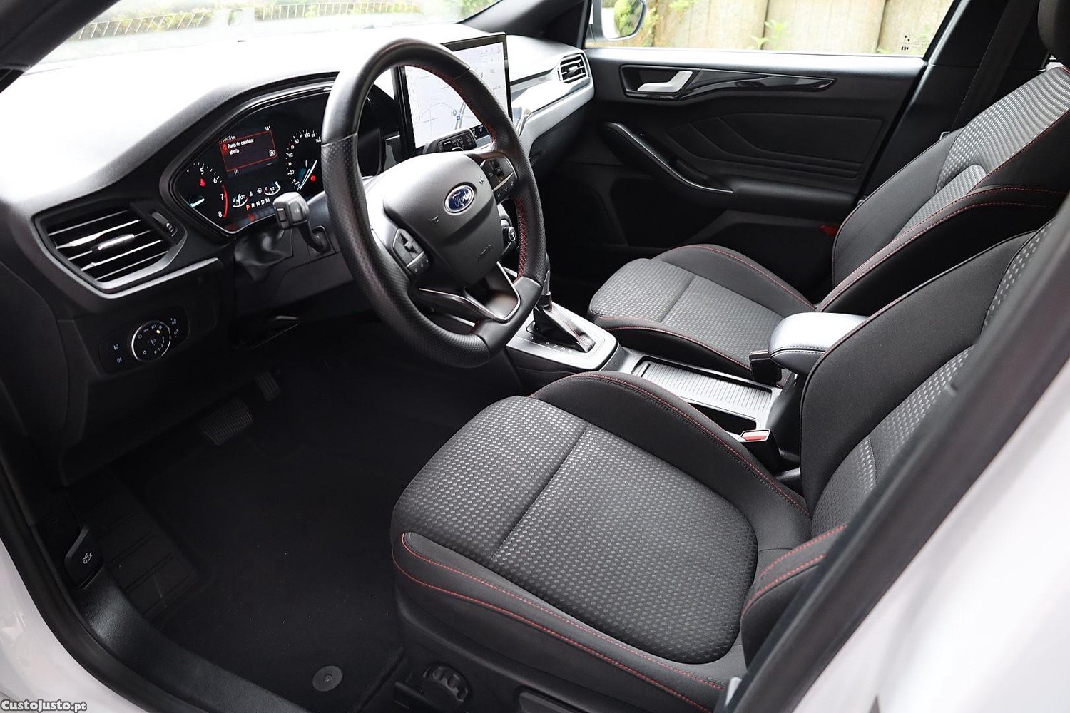 Ford Focus 1.0 EcoBoost MHEV ST-Line Aut. — fotografia 5