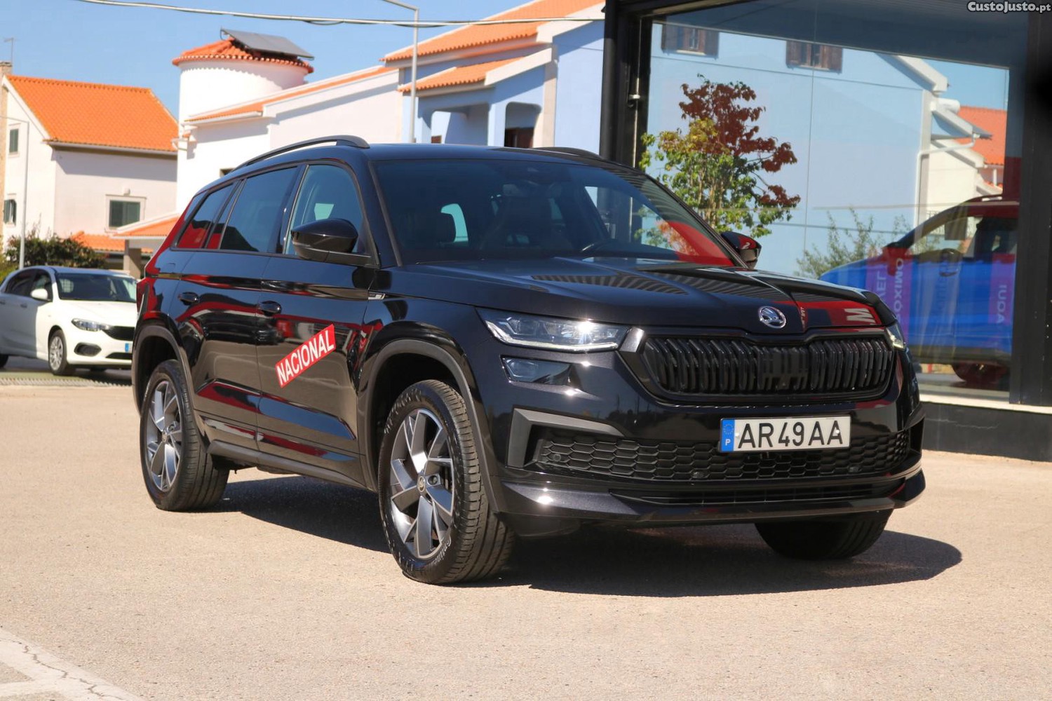 Skoda Kodiaq 2.0 TDI Sportline DSG 150cv 7Lug - 22 foto 2