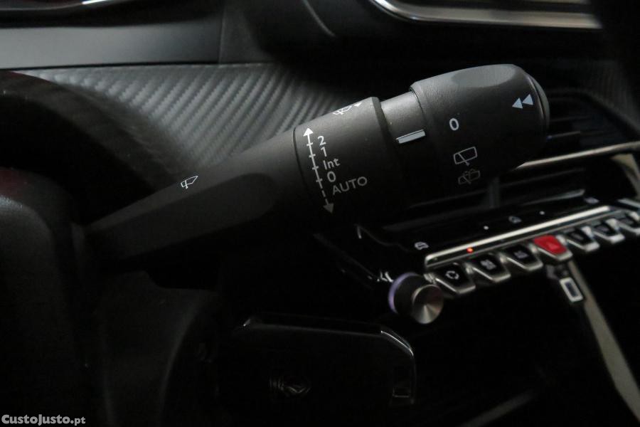 Peugeot e-208 50 kWh Active — fotografia 18