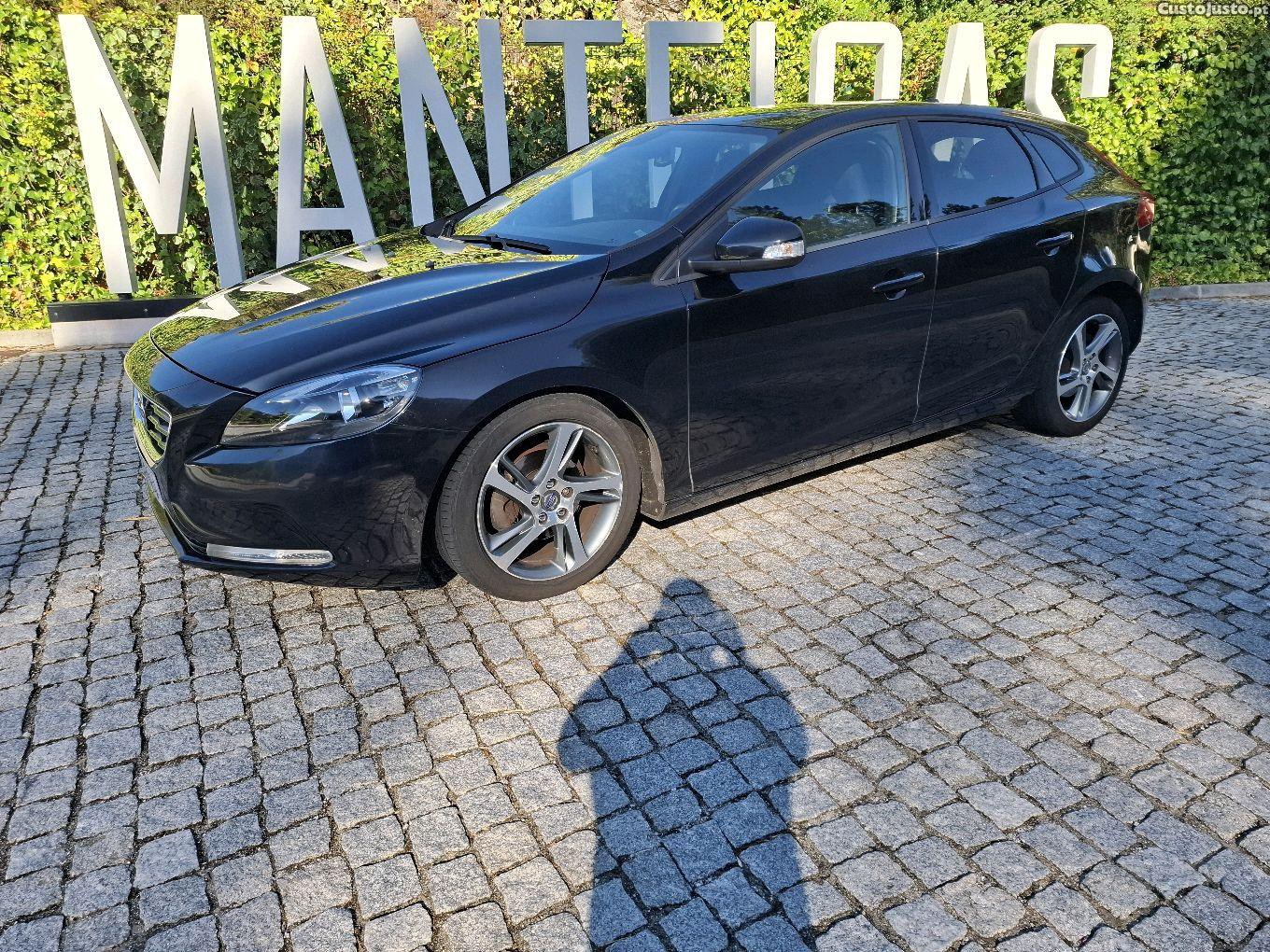 Volvo V40 1.6 D2  Momentum / 2015 — photo 2