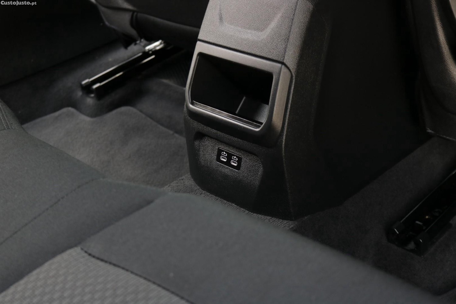 BMW 116 d Corporate Edition Auto — fotografia 36