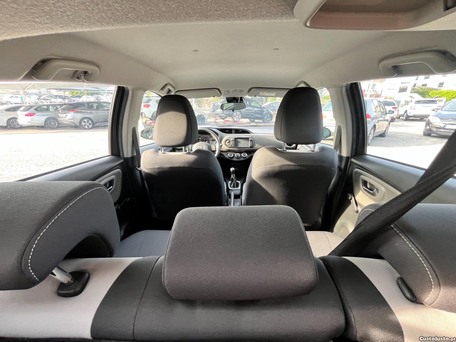 Toyota Yaris 1.0 VVT-i Comfort — fotografia 5