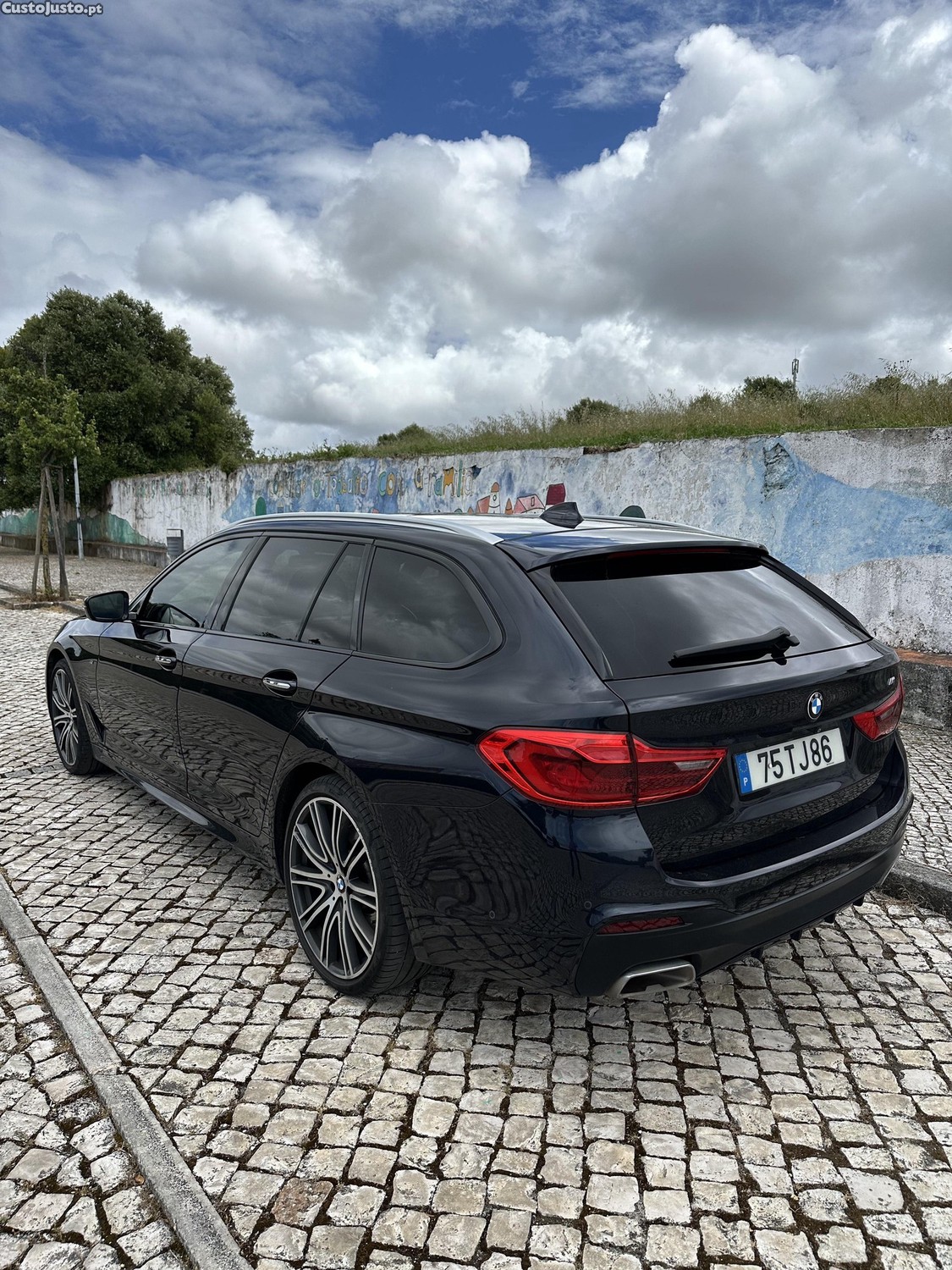 BMW 525 Touring Pack M - 17 — photo 4