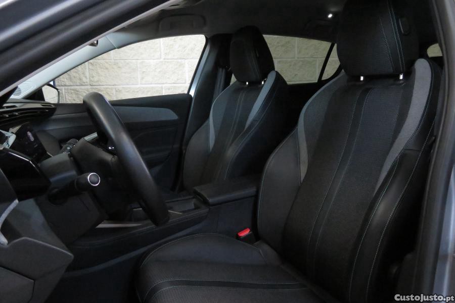 Peugeot 308 1.2 PureTech Allure — fotografia 19