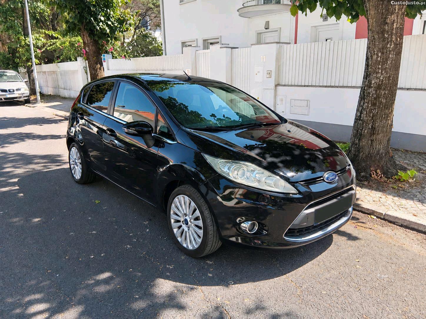 Ford Fiesta Hatchback 1.6 Tdci - 09 foto 4