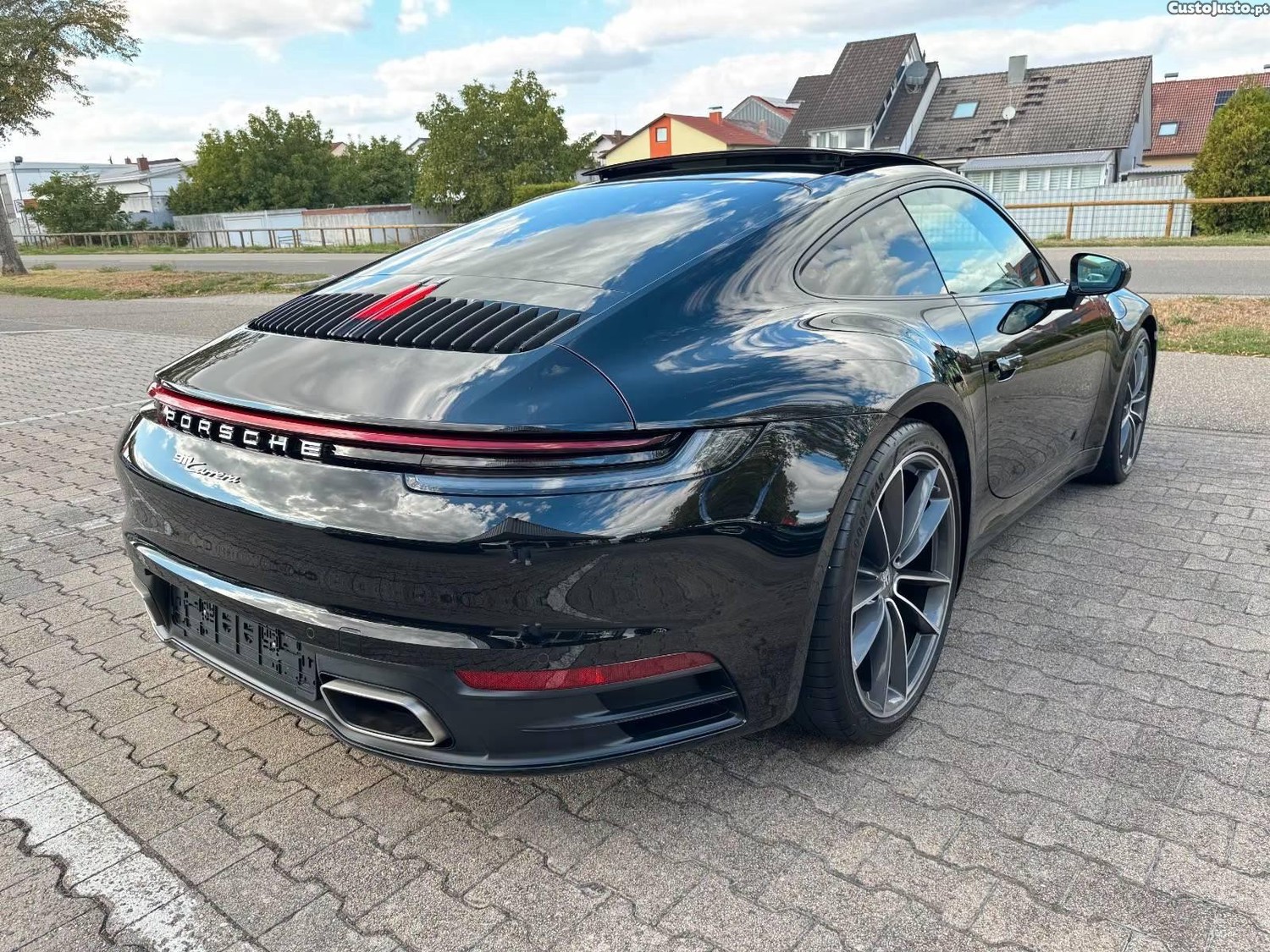 Porsche 911 Carrera - 22 foto 3