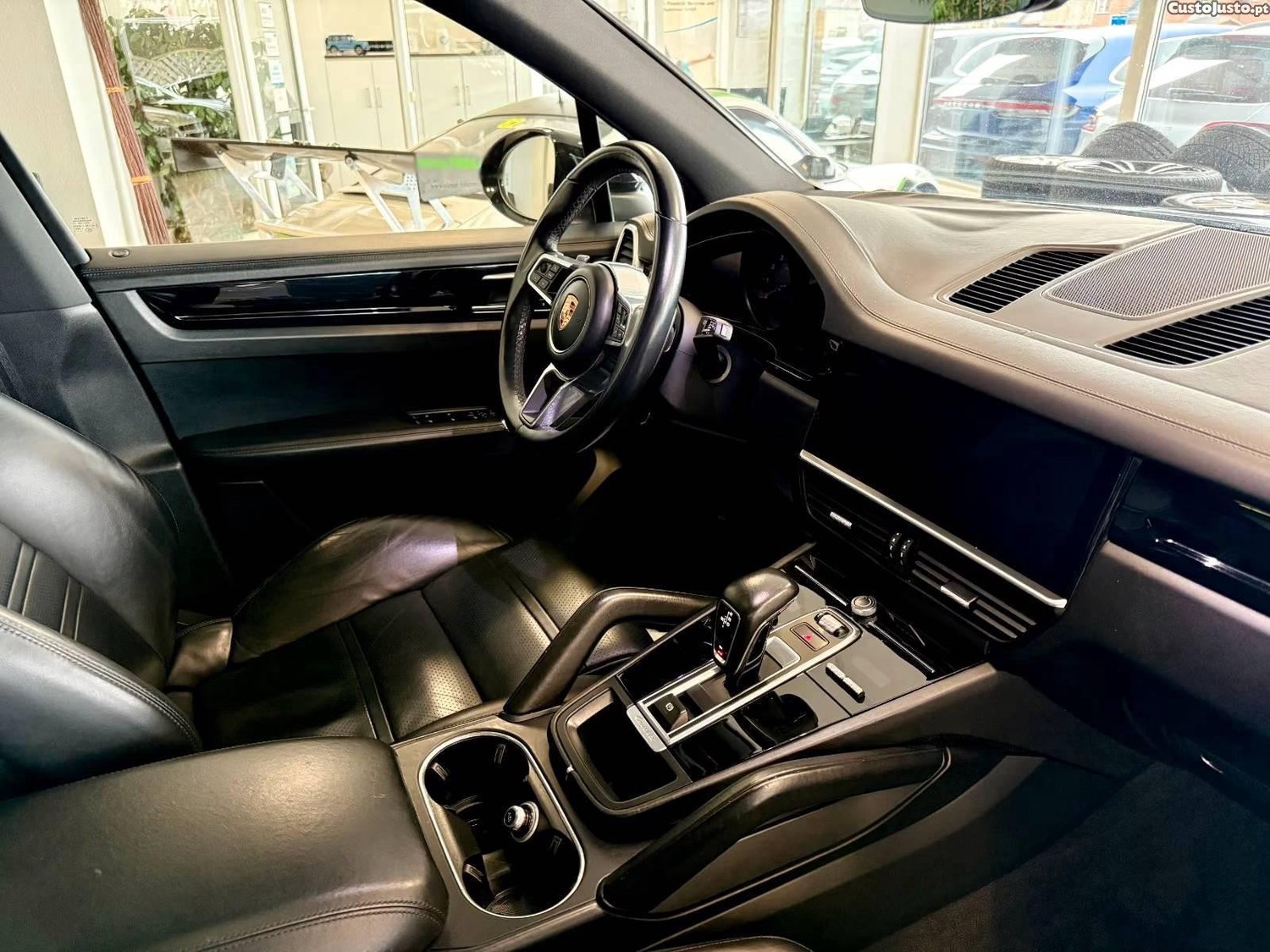Porsche Cayenne V6 — fotografia 17