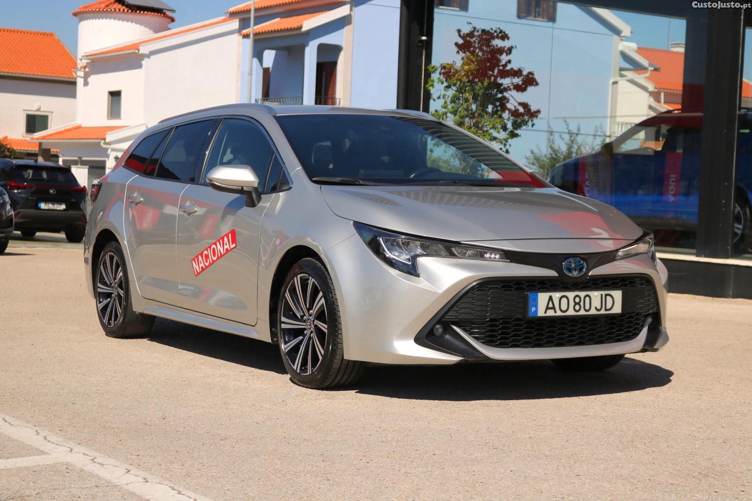 Toyota Corolla Touring Sports 1.8 Hybrid Comfort + Pack Sport - 22 foto 2