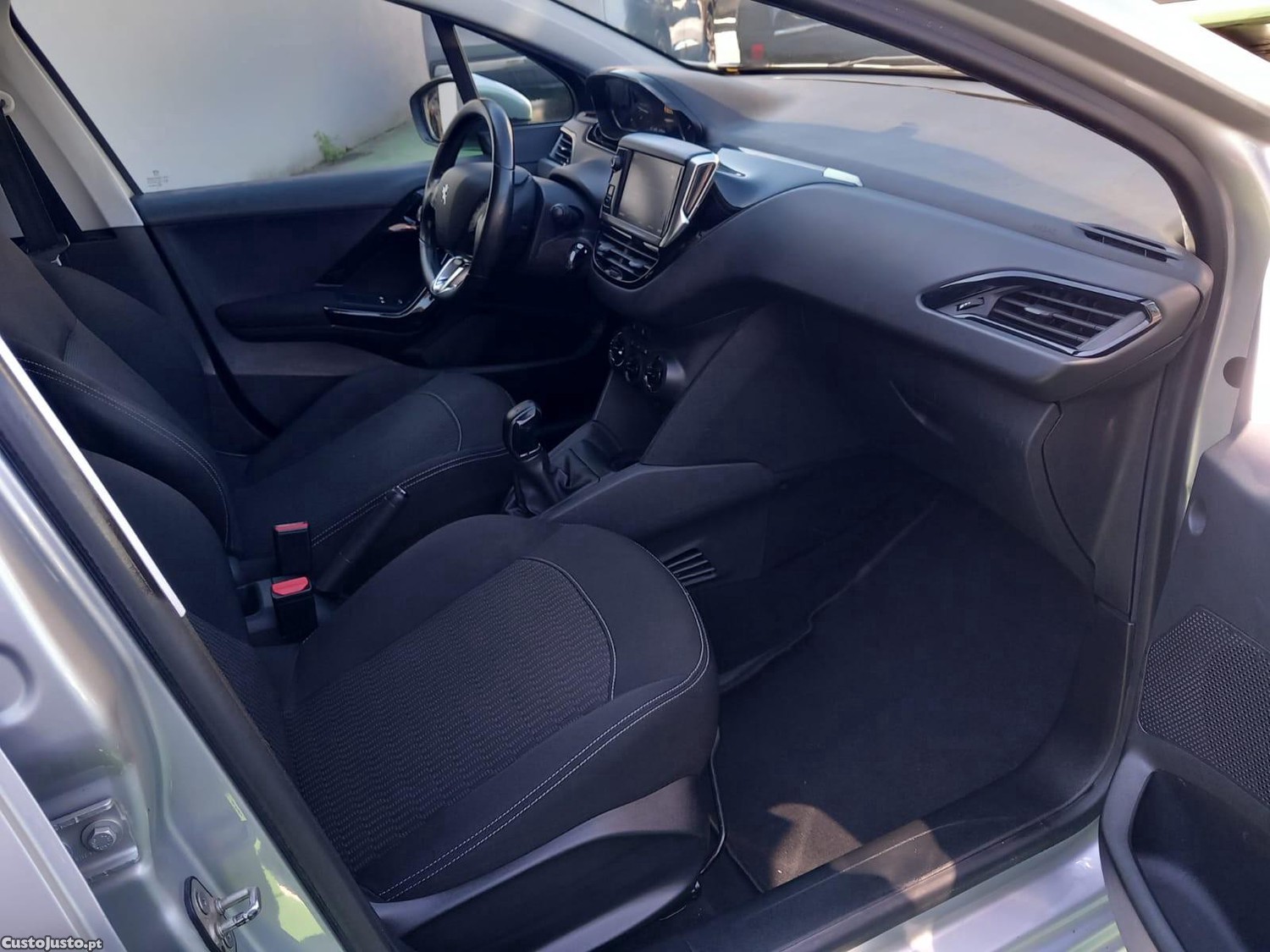 Peugeot 208 1.6 BlueHDi Active — fotografia 13