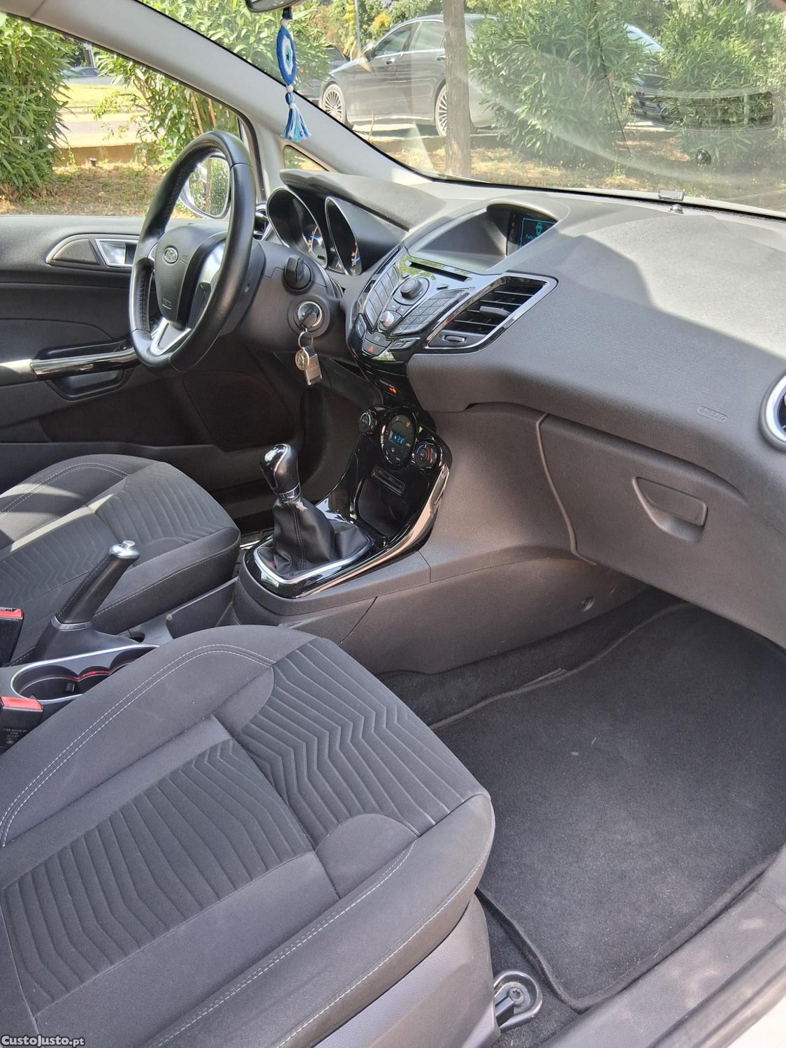 Ford Fiesta 1.5 TDCi — fotografia 4