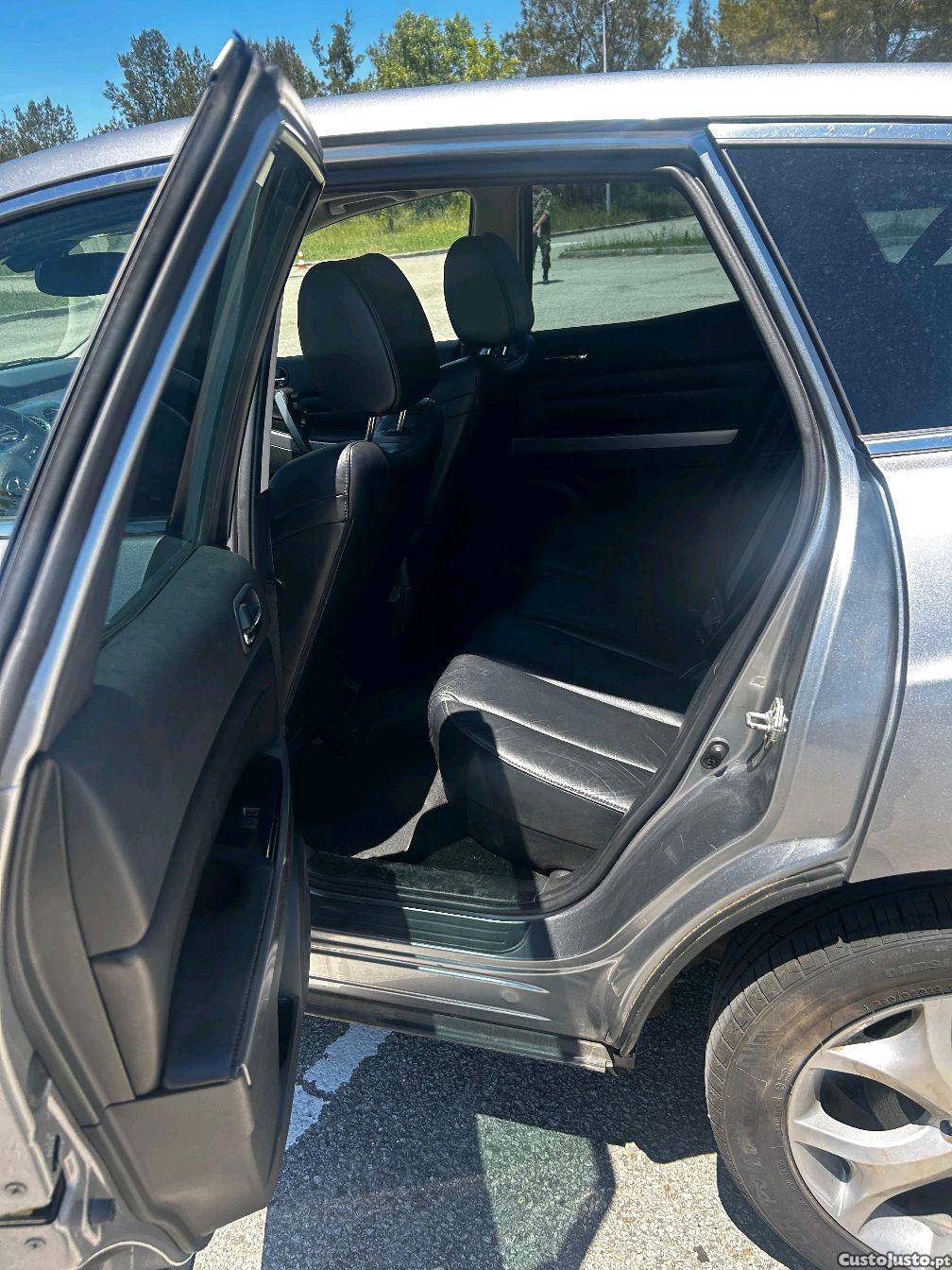 Mazda CX-7 SUV — photo 4