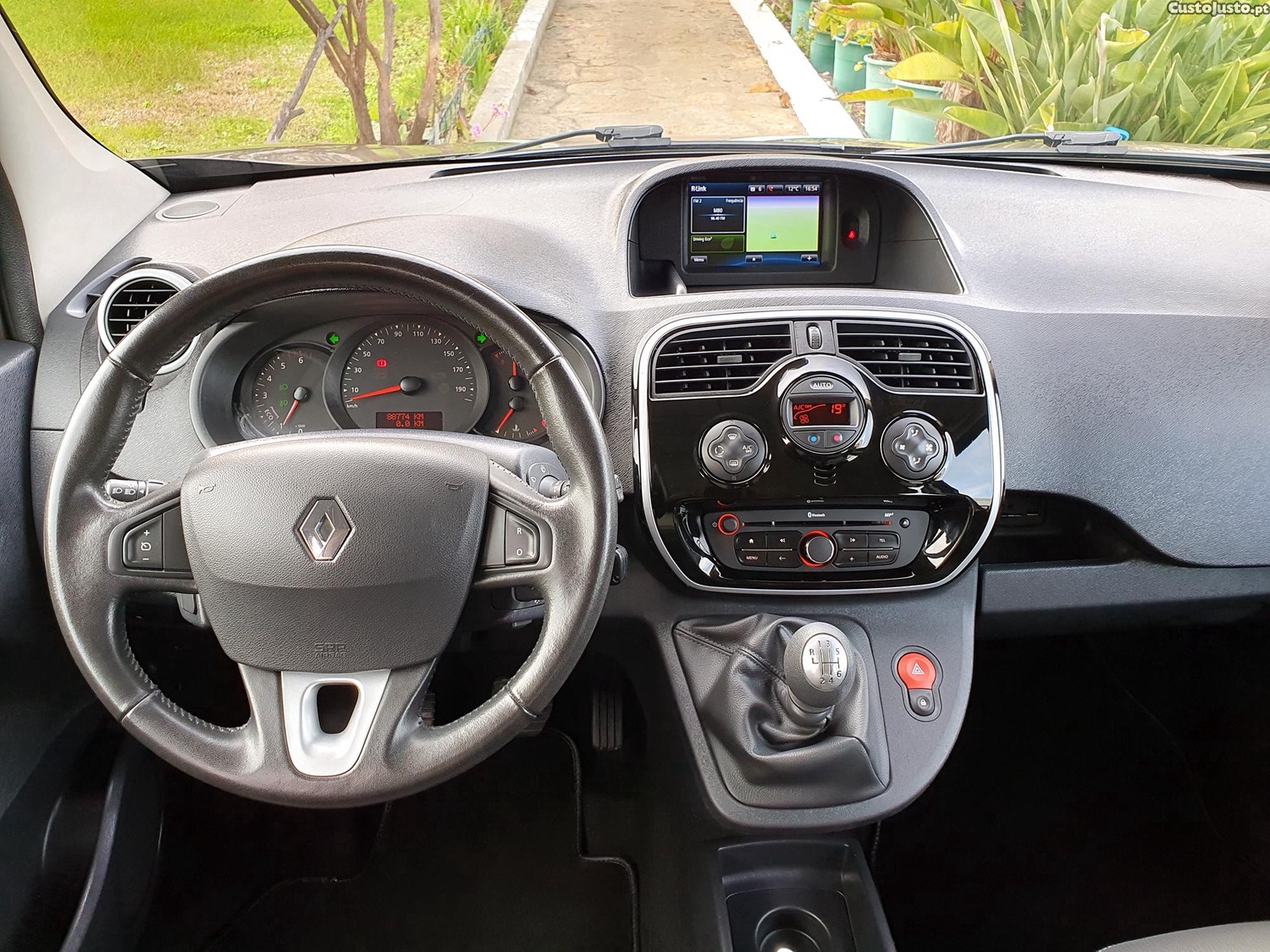 Renault Kangoo Fase II 1.5 dCi Grand Confort Intens - 17 — photo 5
