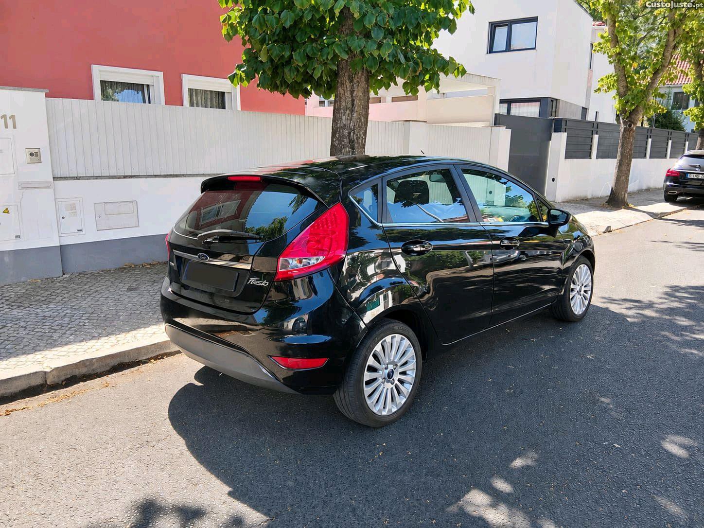 Ford Fiesta Hatchback 1.6 Tdci - 09