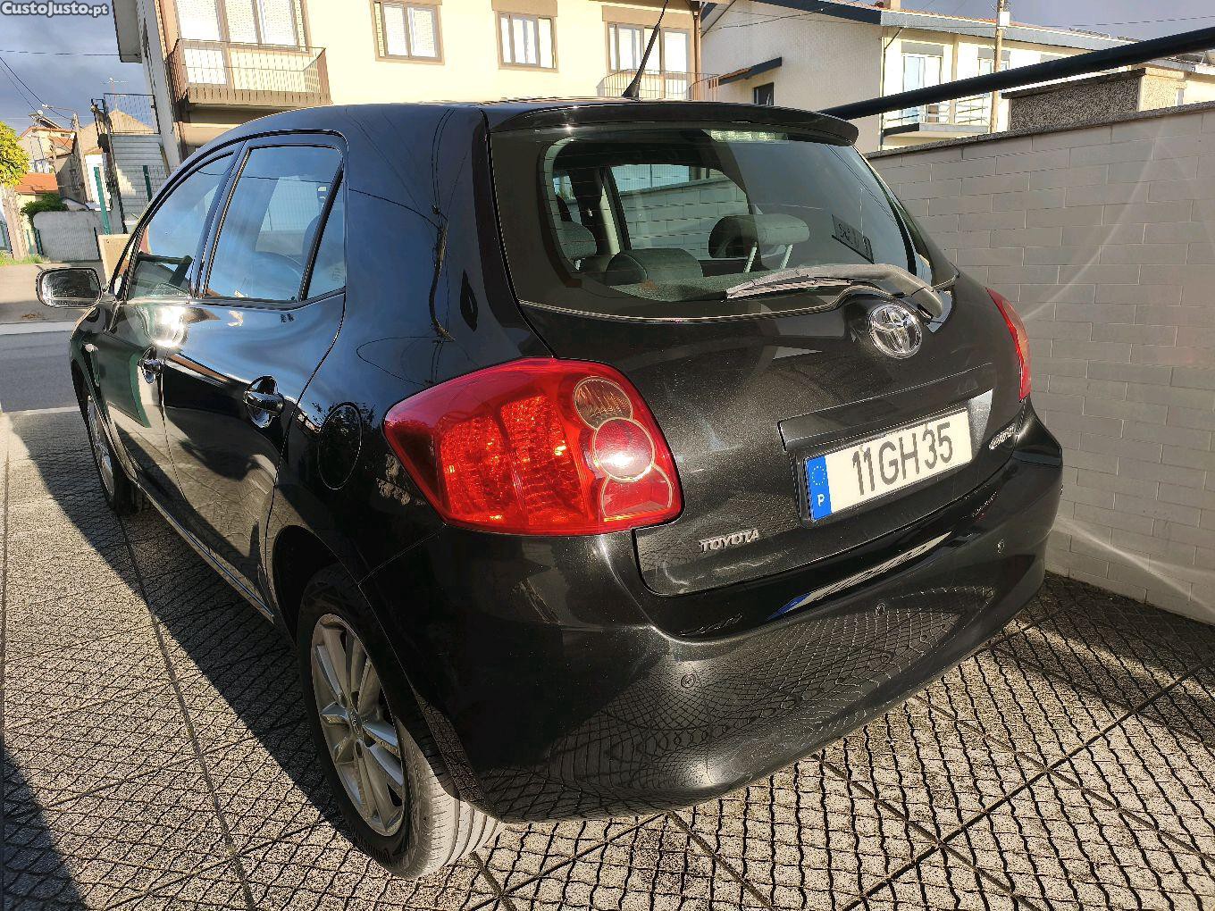 Toyota Auris 1.4 D4D - 08 foto 2