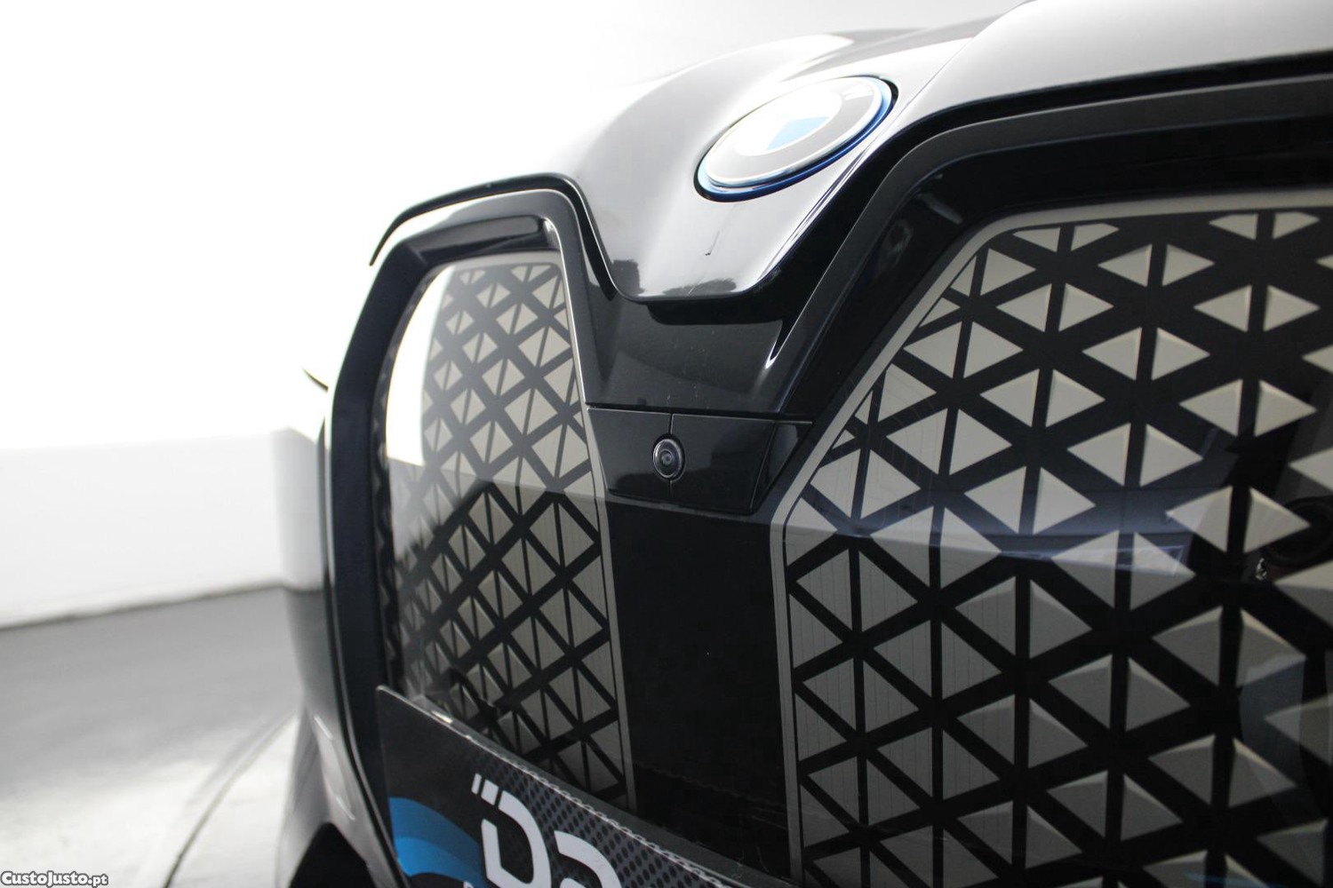 BMW iX XDRIVE 40 PACK DESPORTIVO — fotografia 4