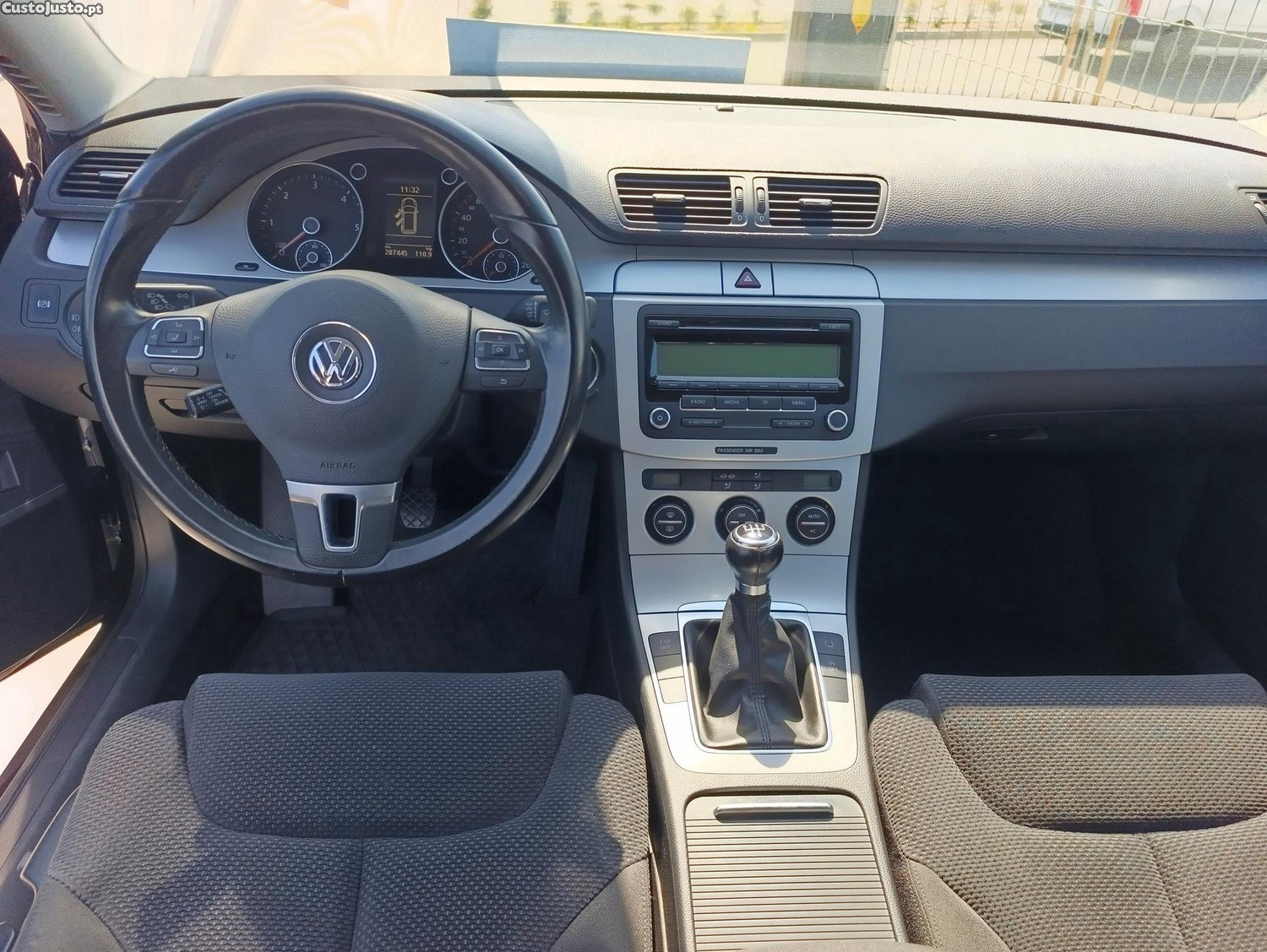 Volkswagen Passat 1.6 TDi Confortline — fotografia 3