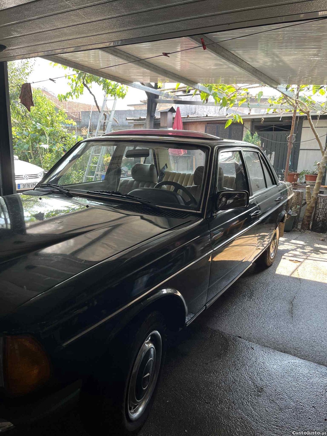 Mercedes-Benz 240 D — fotografia 2