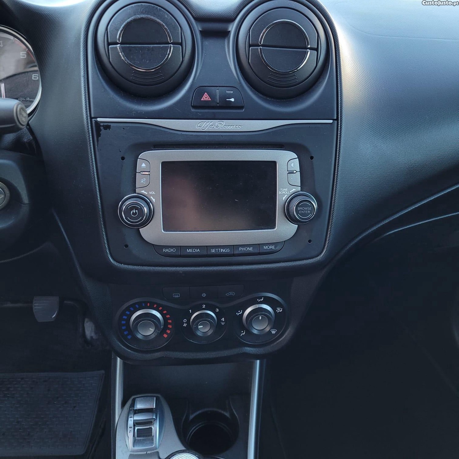 Alfa Romeo MiTo 1.3 JTD Progression S&S (C/Apenas 85.000kms) — fotografia 8