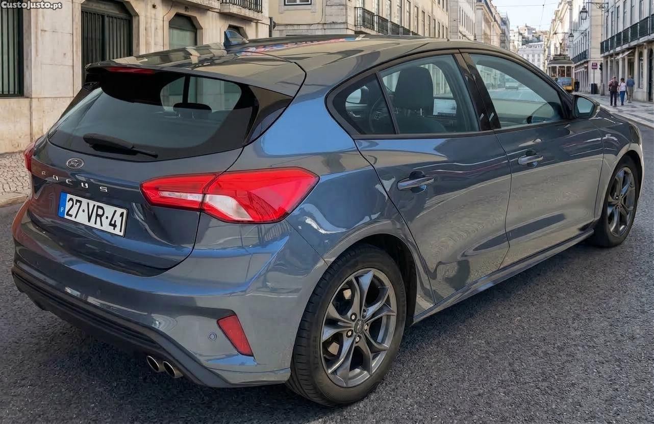 Ford Focus 1.5 TDCI ST-LINE AUTO - 18 foto 4